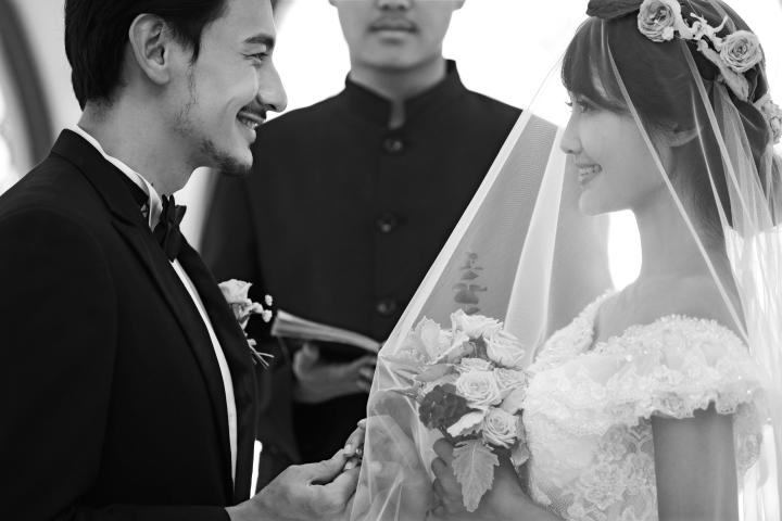 摄影:陈艺果 化妆:何娇 修调:官应霞11.jpg