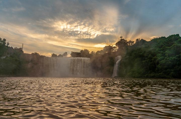 大磨滩湿地公园晚霞。北碚区委宣传部供图 华龙网发.jpg