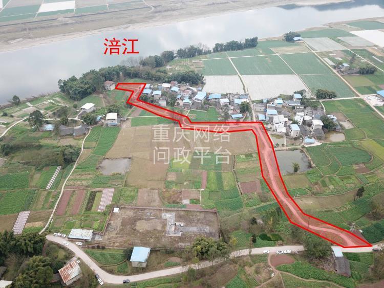 潼南区玉溪镇青石村1社原土地庙外村公路5,6年来一直未硬化