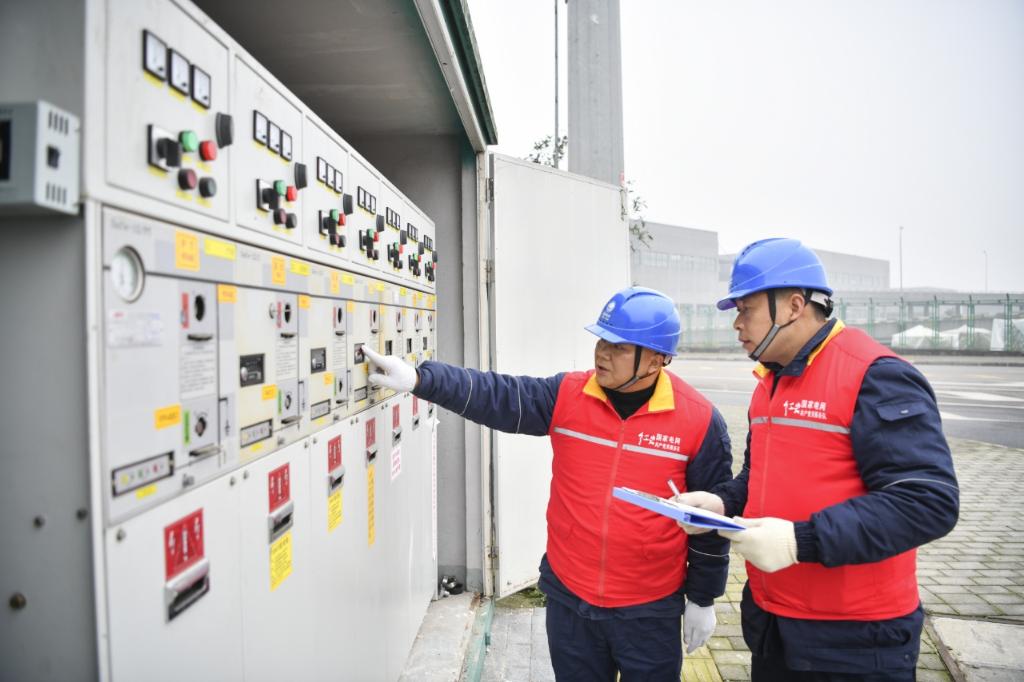 国网重庆市南供电公司：“一站式”窗口进园区，电力服务再升级