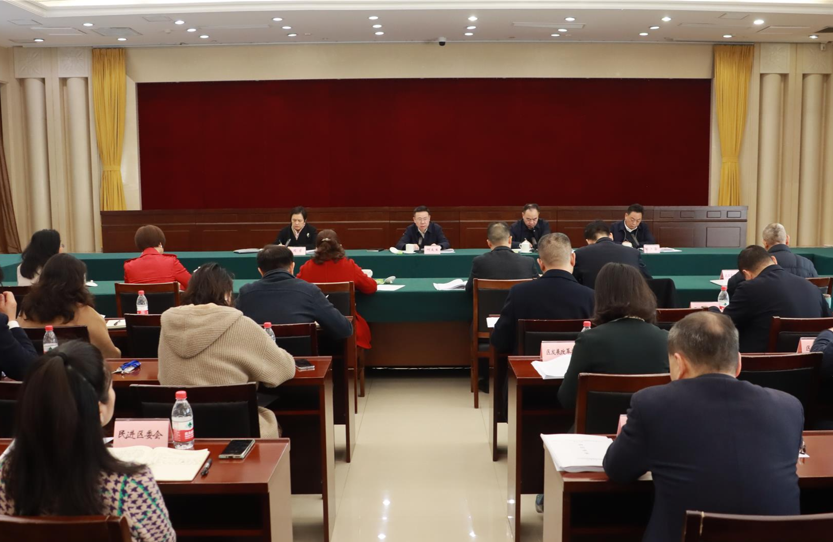 巴南区召开2023年各民主党派、工商联和无党派人士调研协商座谈会