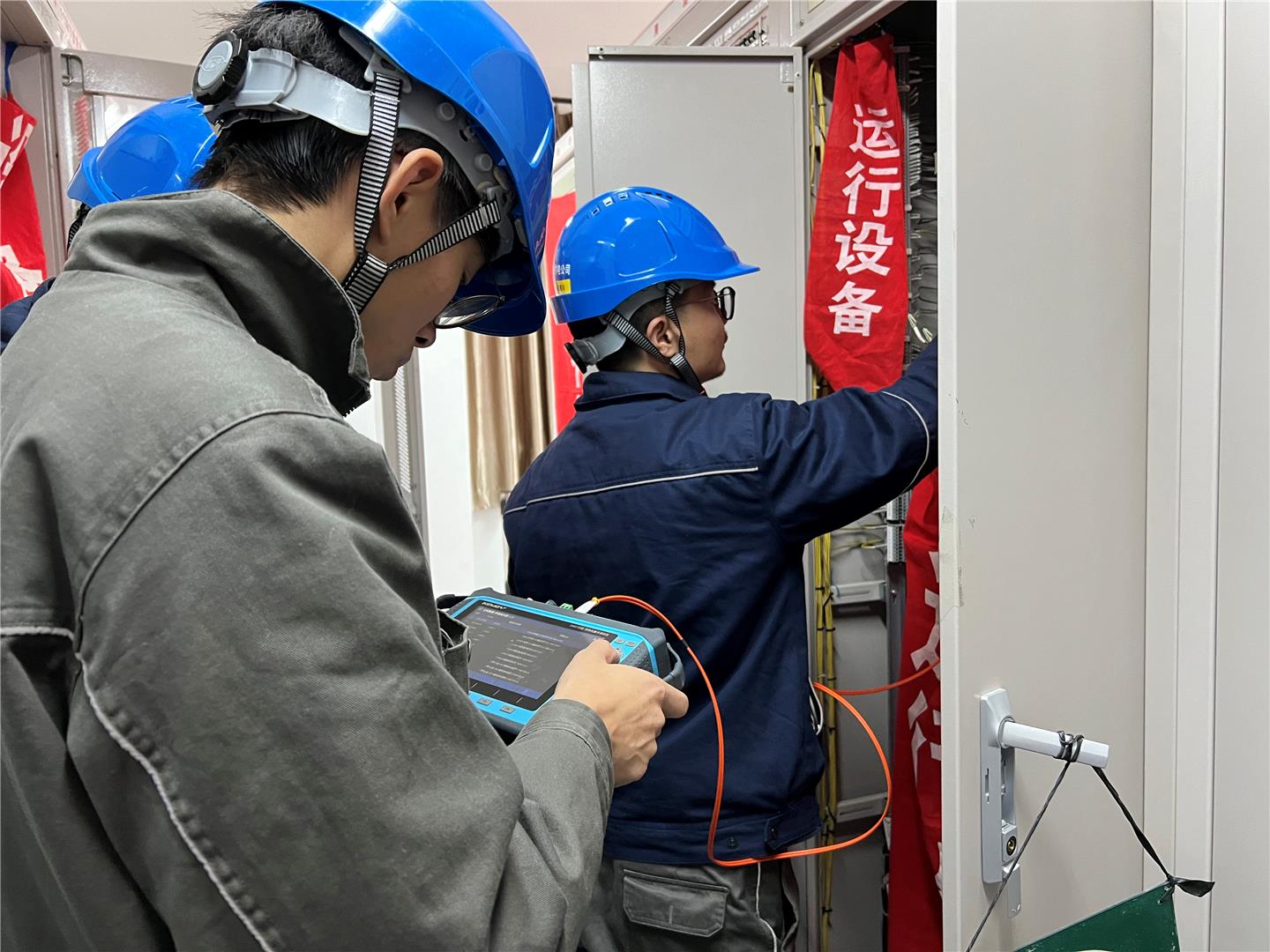 国网重庆市南供电公司：安装“一键顺控”设备，智能化供电再升级