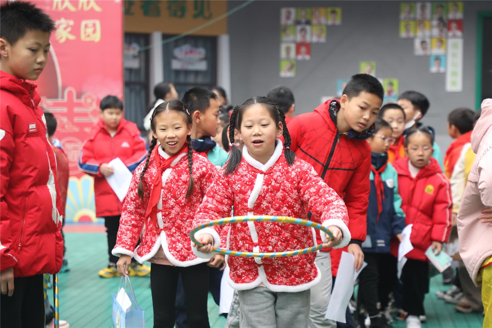 鱼洞四小：新年庙会体验传统文化