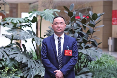 区政协委员 李骥