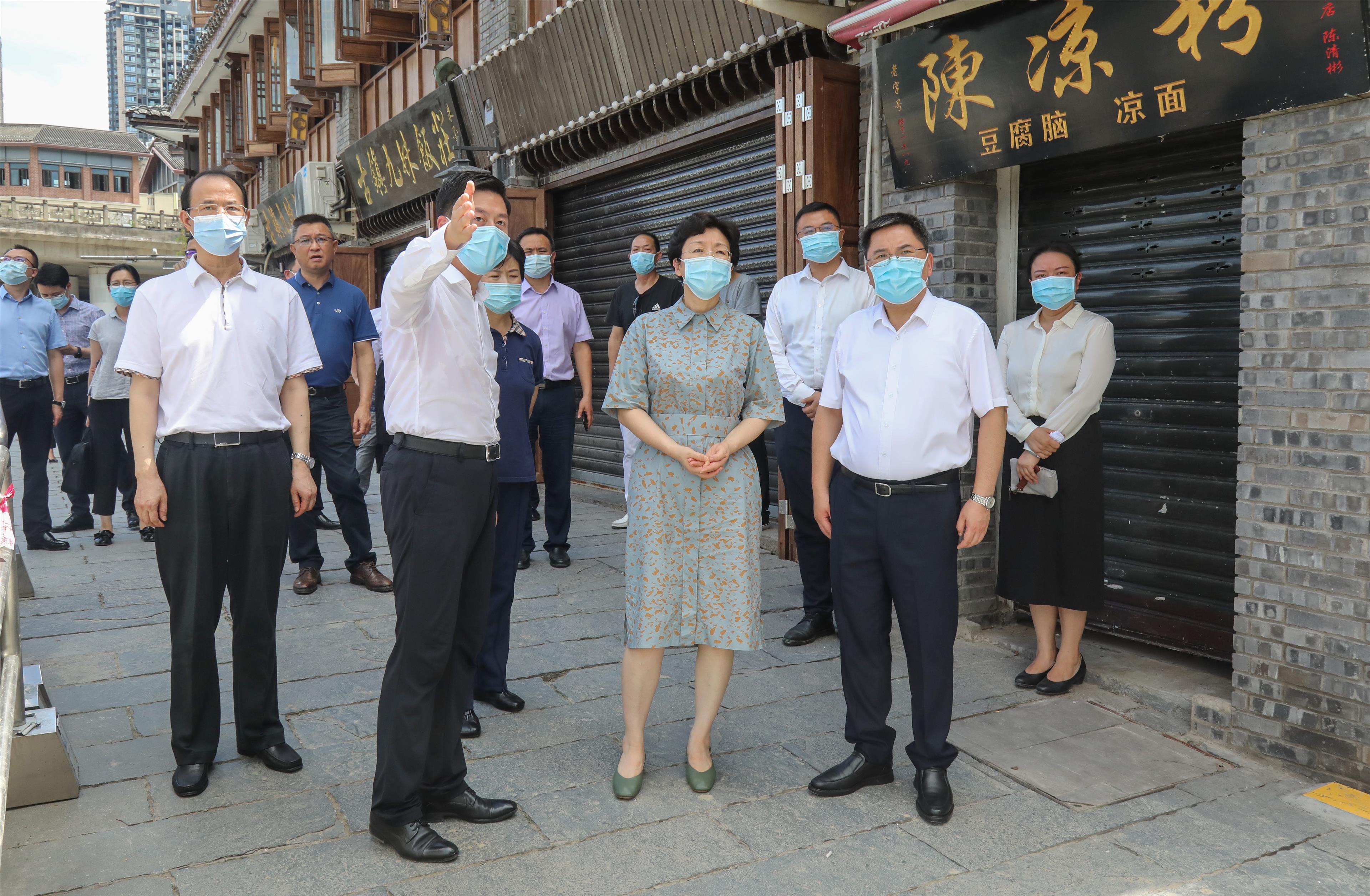 李静到沙坪坝区调研检查宗教工作