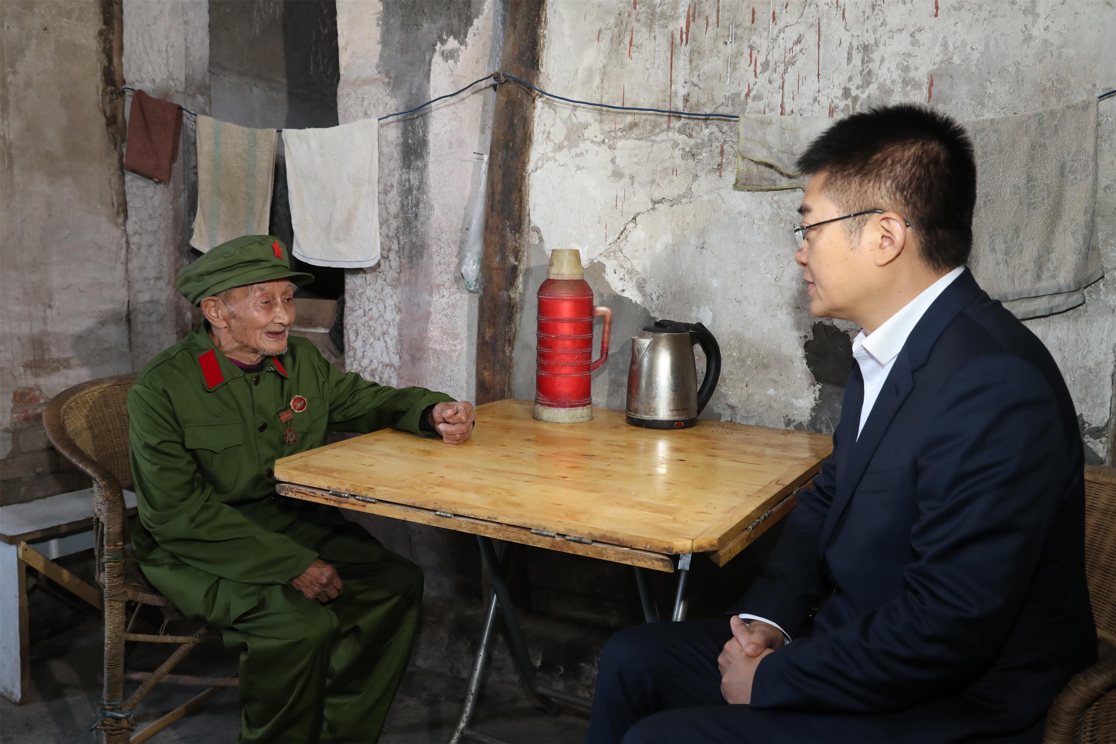 在紀念中國人民志願軍抗美援朝出國作戰70週年之際,10月23日,區委書記