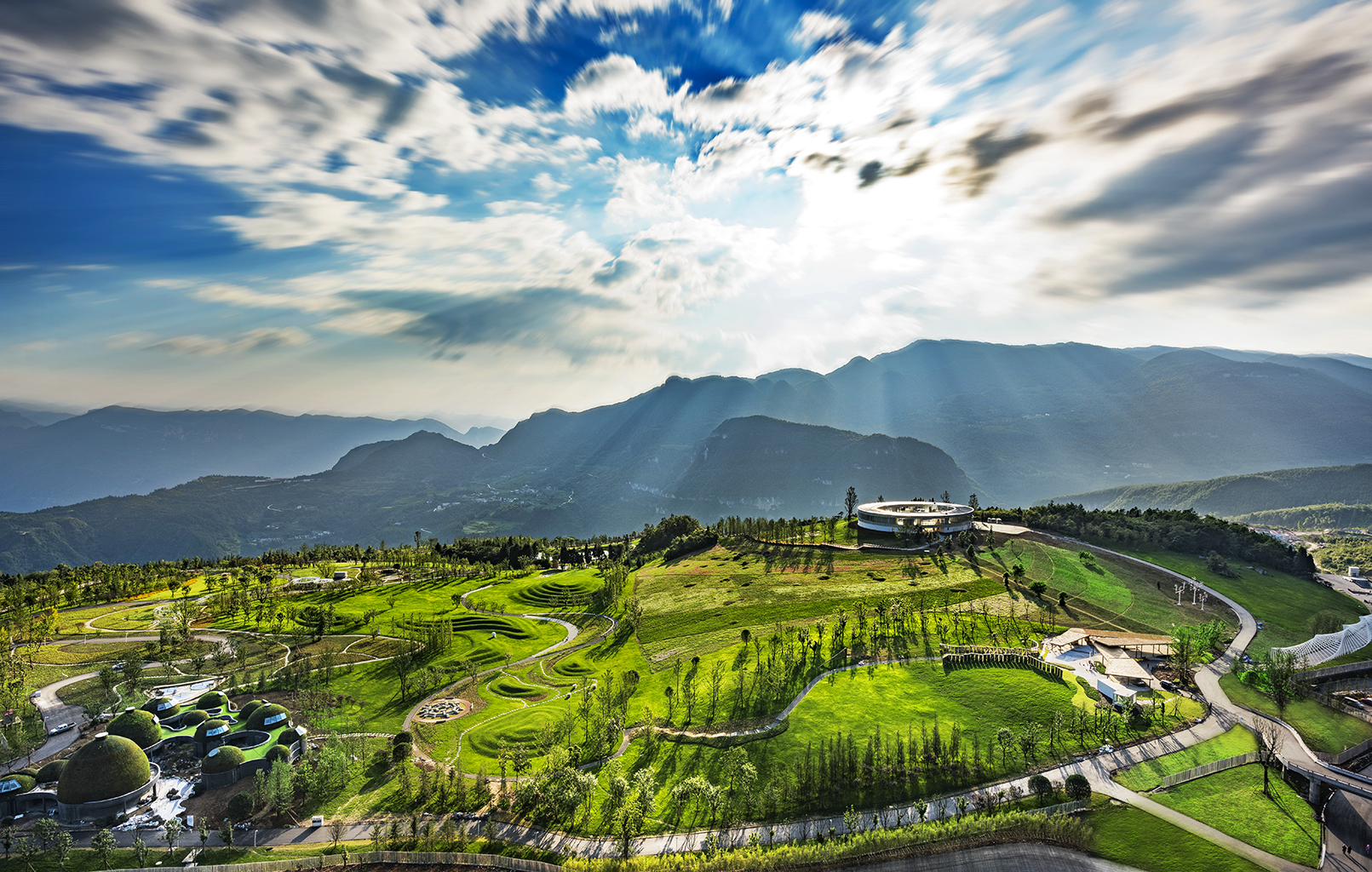 认准生态路打好融合牌武隆旅游大步迈向国际化