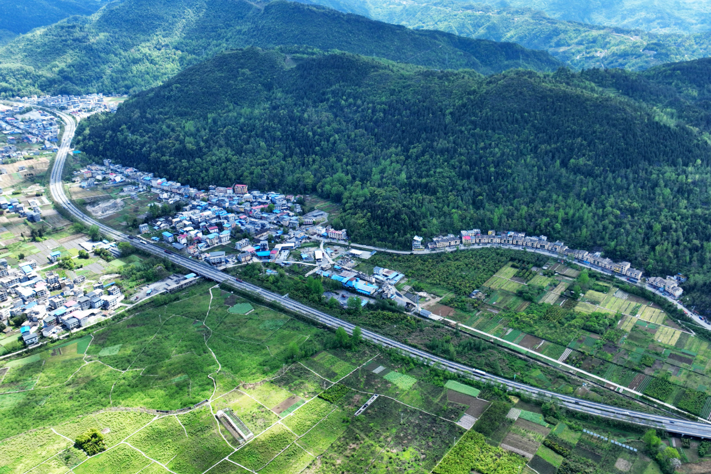 酉阳小坝高速路口规划图片