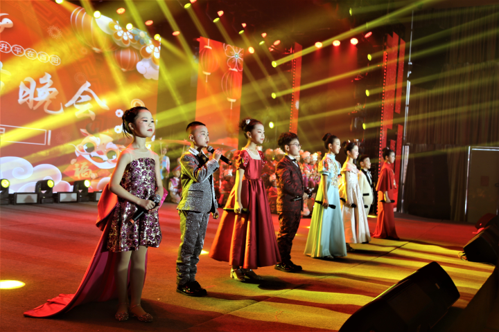 酉阳首届少儿春晚录制拉开帷幕
