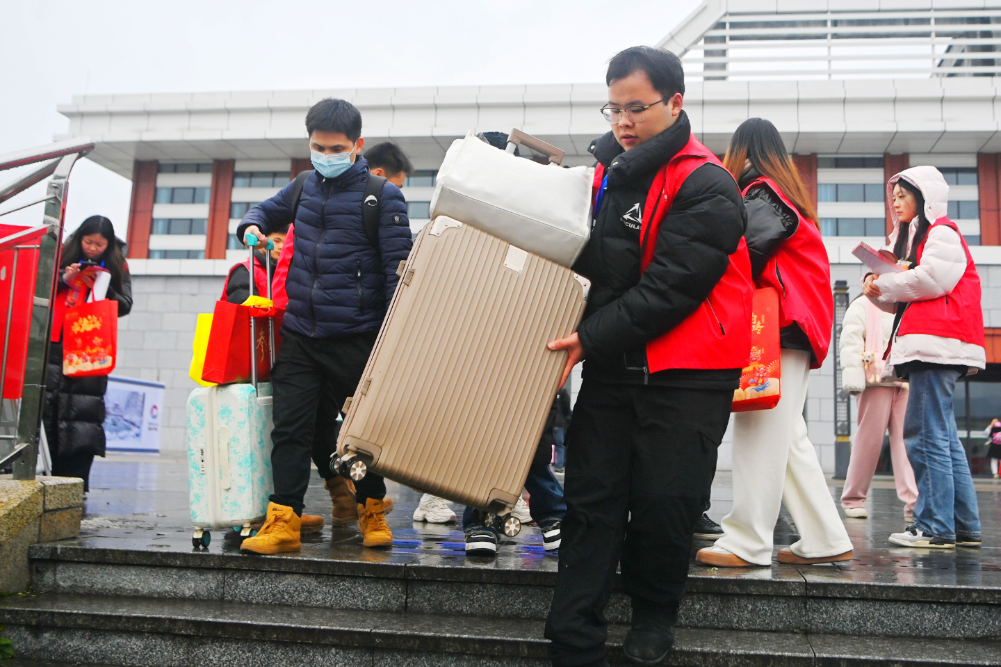 大学生志愿者高清图片