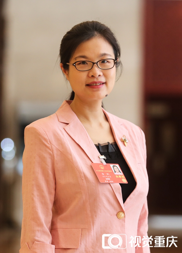 云记者会重庆智造重镇和智慧名城怎么建四位代表来支招