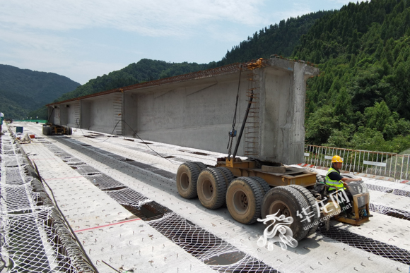 视频|城开高速最长大桥t梁架设完成 开州大进至赵家