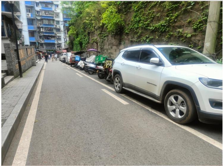 埝山苑社区停车管理问题