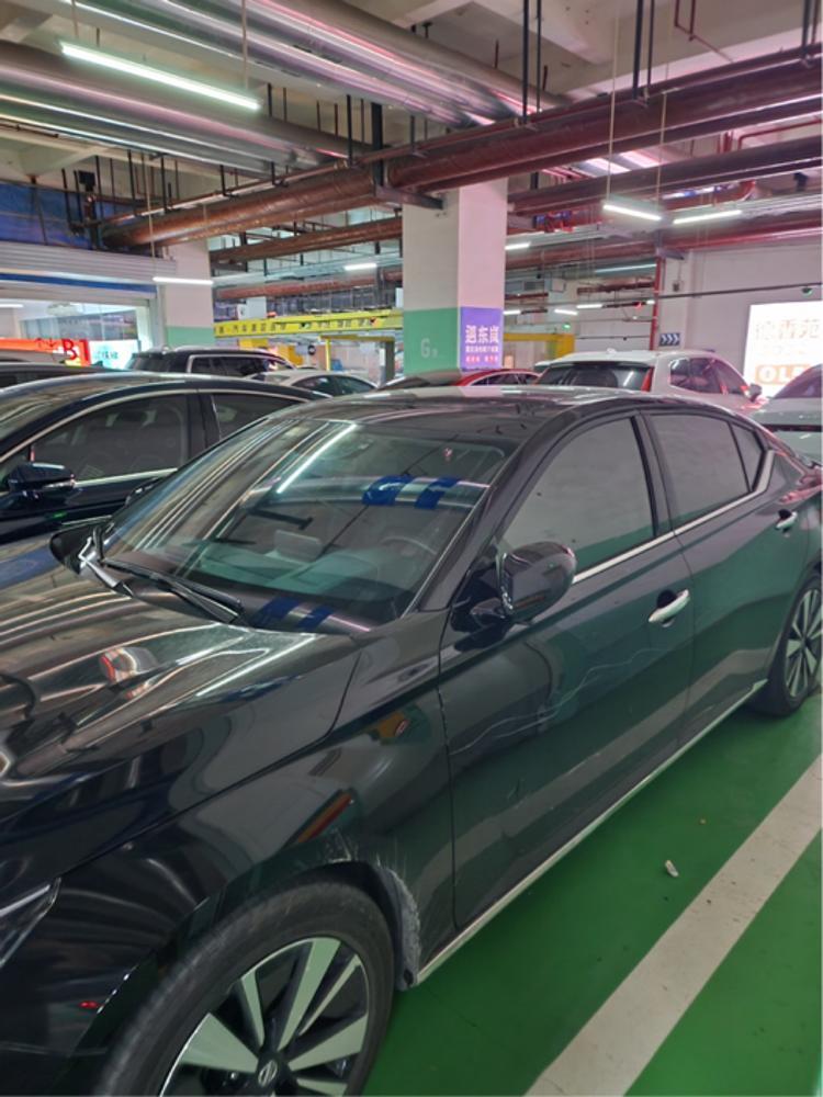 江北区东原d7重庆悦荟购物中心停车库车子被人为恶意刮伤商场态度恶劣