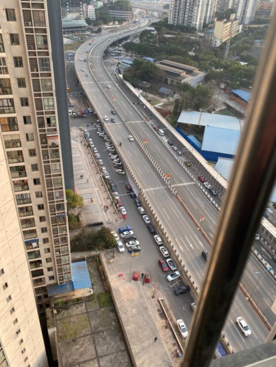 九龙坡区段的南北大道在杨九路跨桥部分噪音大正文