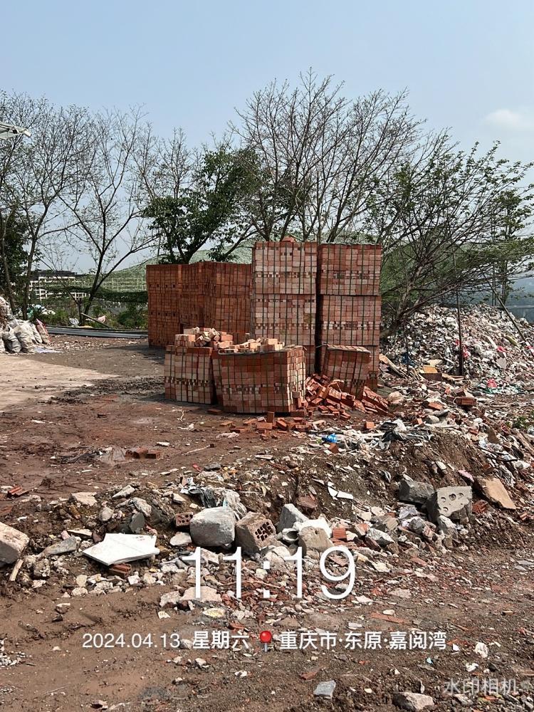 违章堆放建筑垃圾