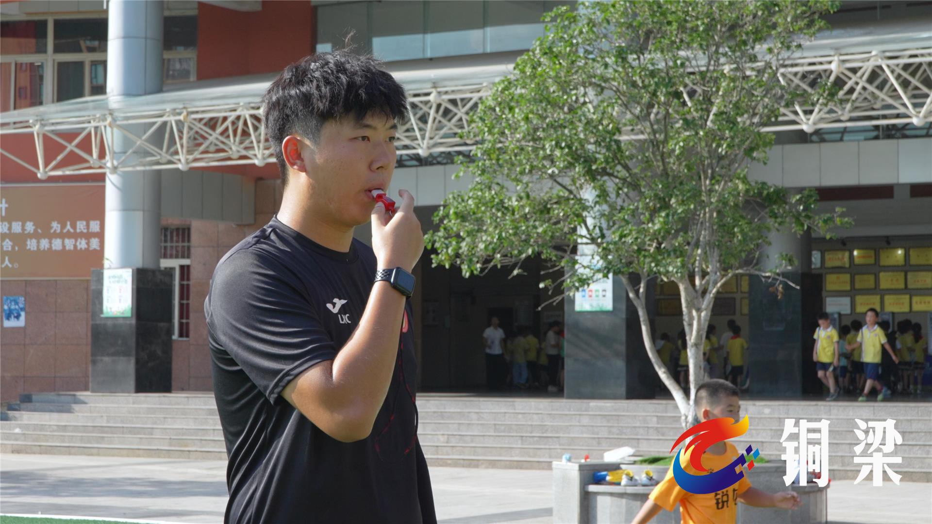 渝超“龙鹅大战”一触即发!铜梁火龙队“跨界球员”点燃绿茵梦想——铜梁网