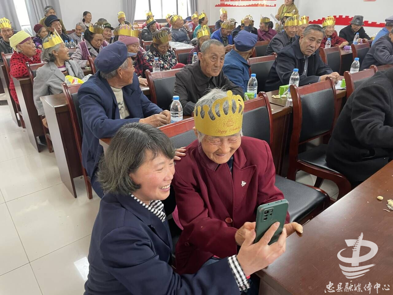 涂井乡青坪村为50余名老人过"集体生日"-社会-忠县-新闻中心-忠州新闻