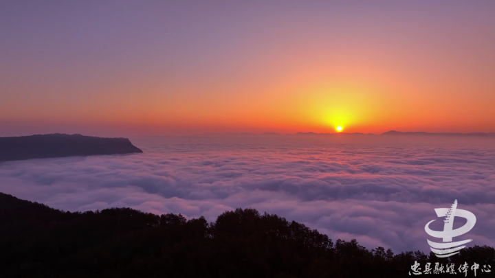 忠州美忠县雨过天晴云海朝霞美如画