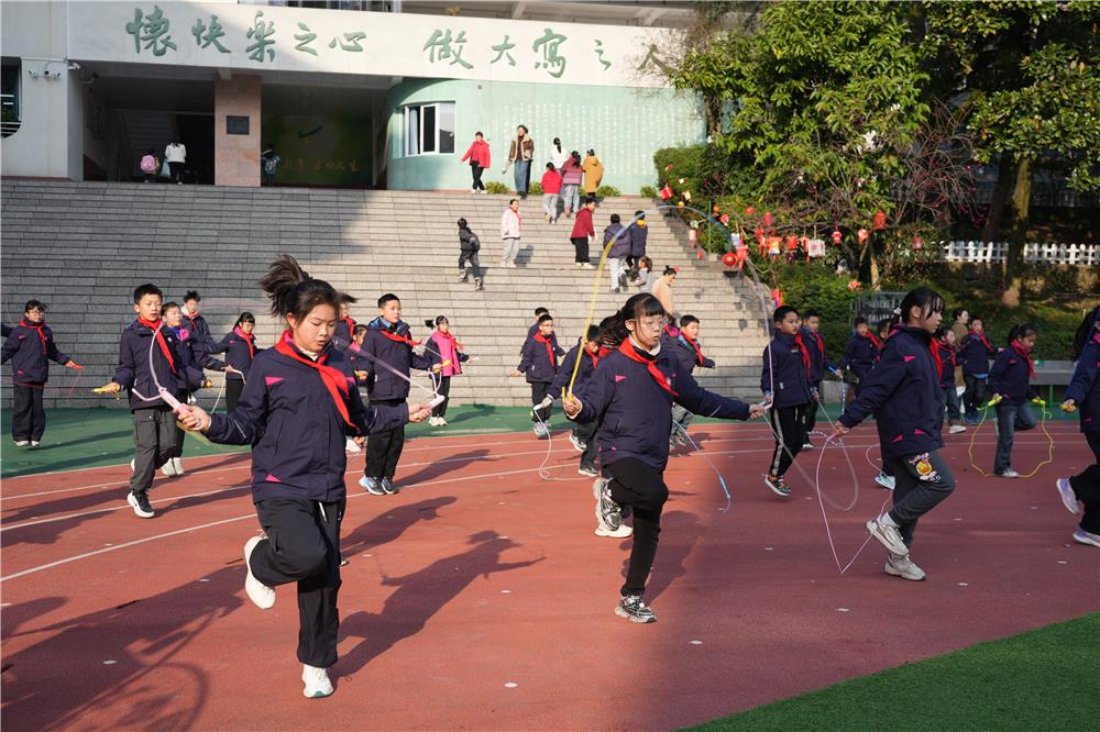 梁平9万余名学生迎春季新学期