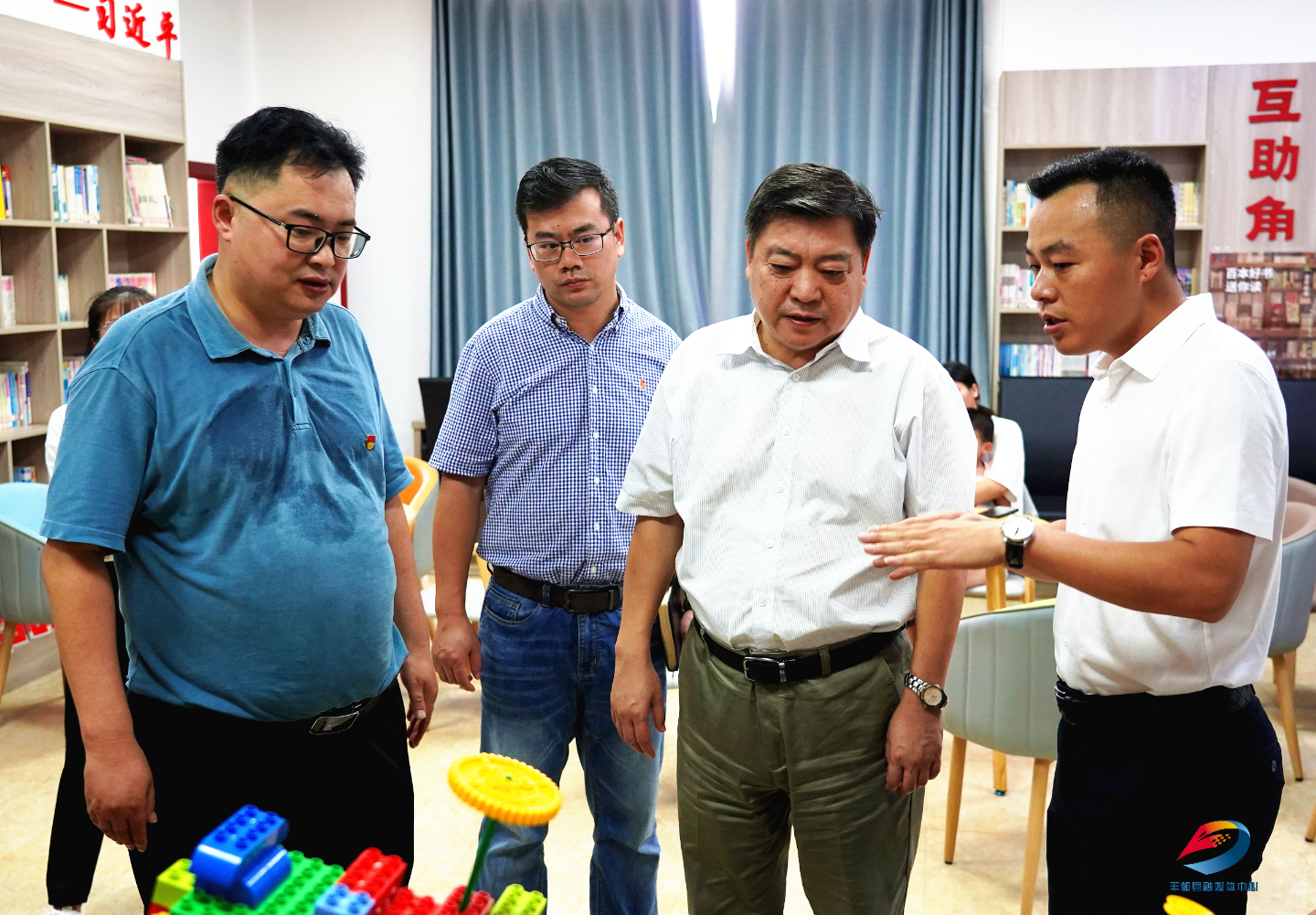 23日,李勇来到南天湖国家级旅游度假区,仙女湖镇枣丰现代农业示范园