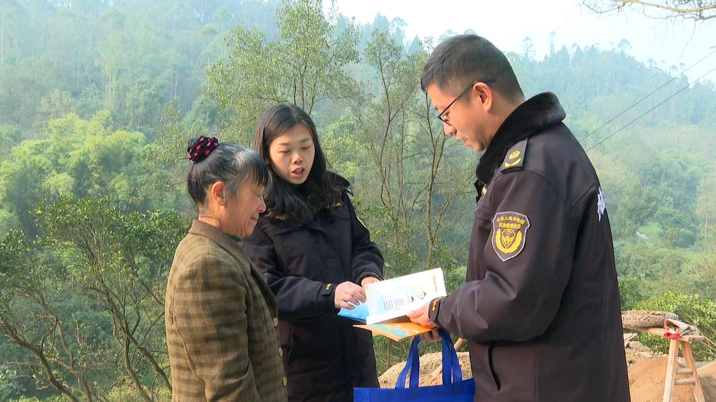 巴南区已为4458名受灾困难群众发放冬春救助金