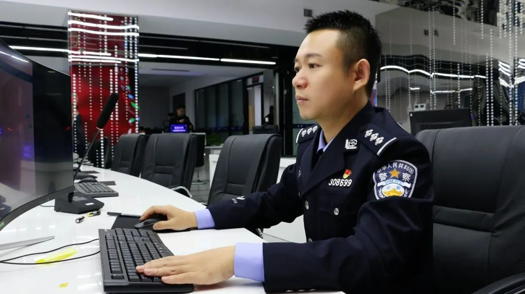 巴南榜样在身边 | 赵友帷: 防诈有招，提高群众防诈“免疫力”