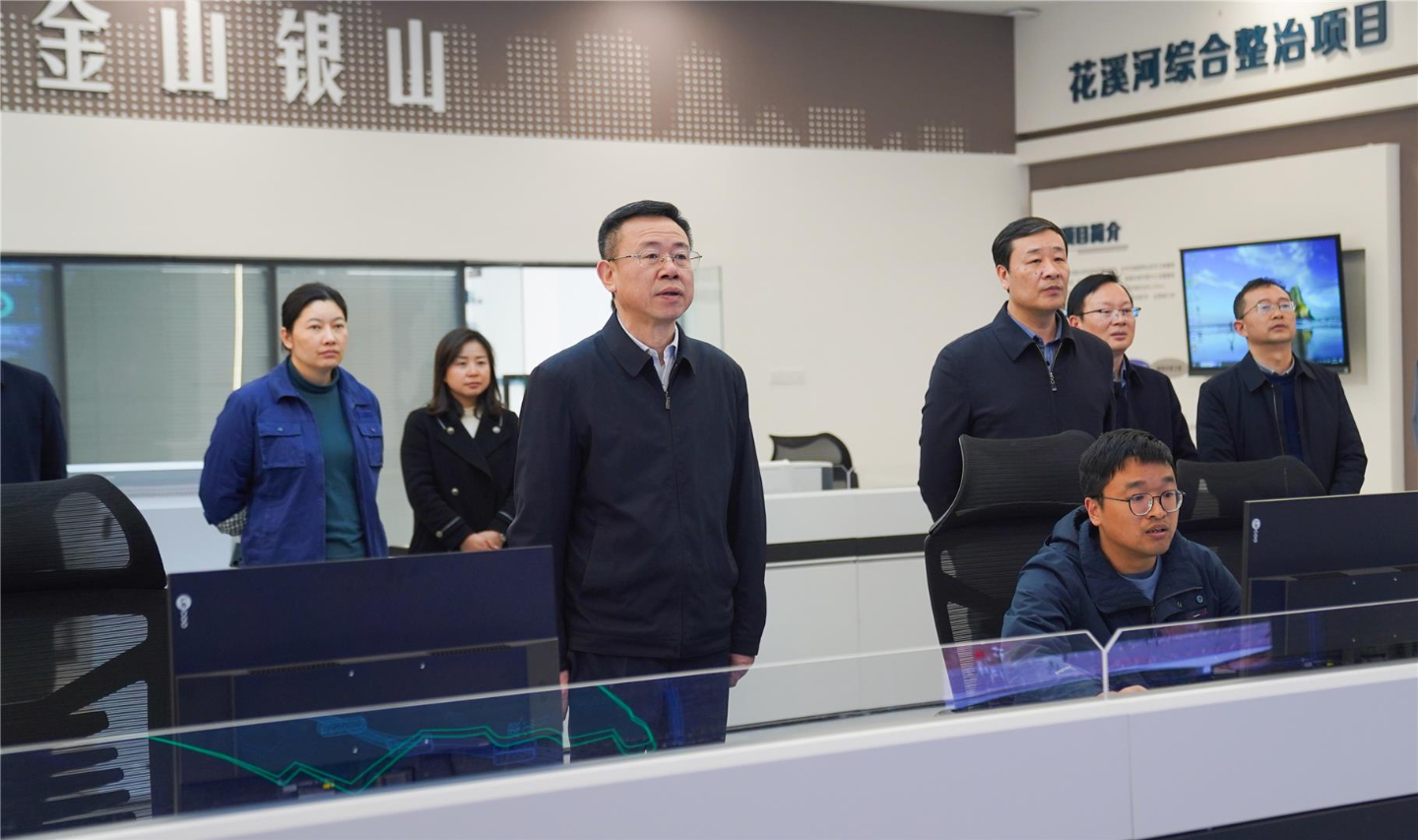 何友生调研界石镇乡村振兴工作时指出：高质量推进乡村振兴，绘就和美乡村新画卷