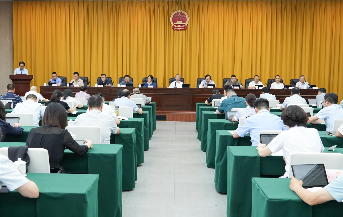 巴南区十九届人大常委会第二十二次会议召开