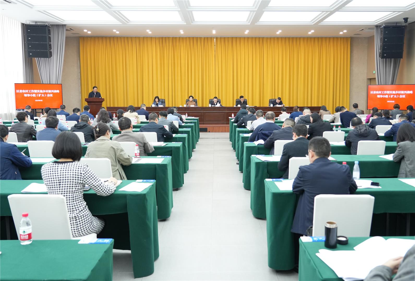 何友生：坚守底线 勇攀高线 全力推动城乡融合乡村振兴
