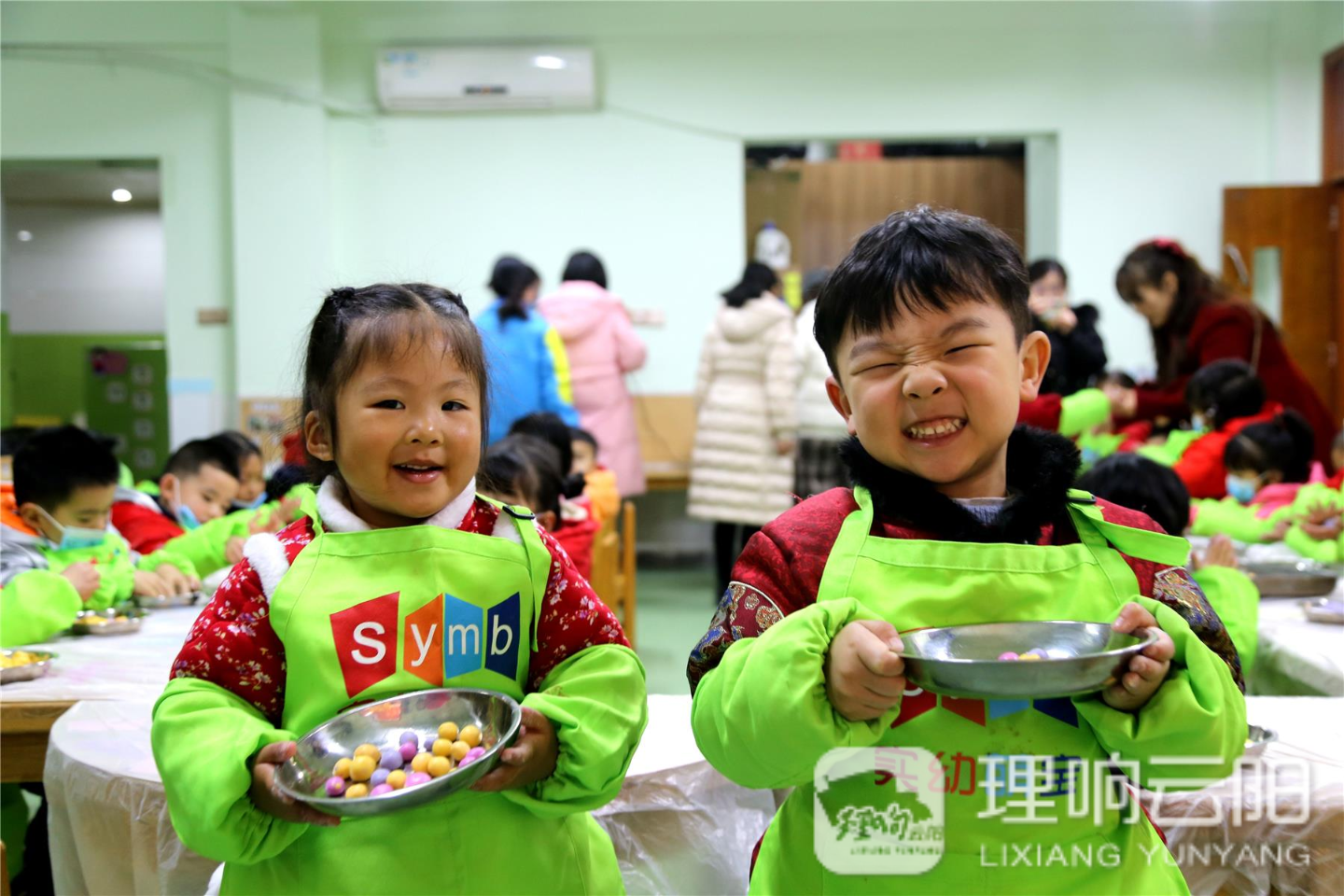 萌娃闹元宵图片