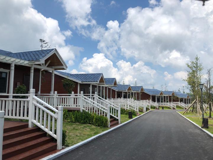 秀山川河盖乘云端天梯赏花海星空
