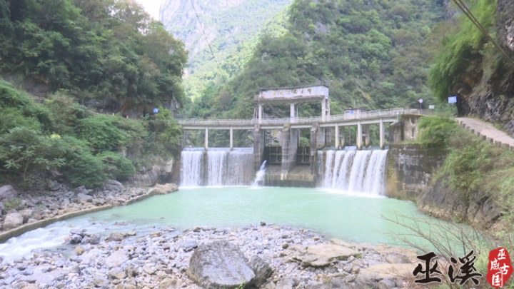 王芳到兰英乡开展巡河工作